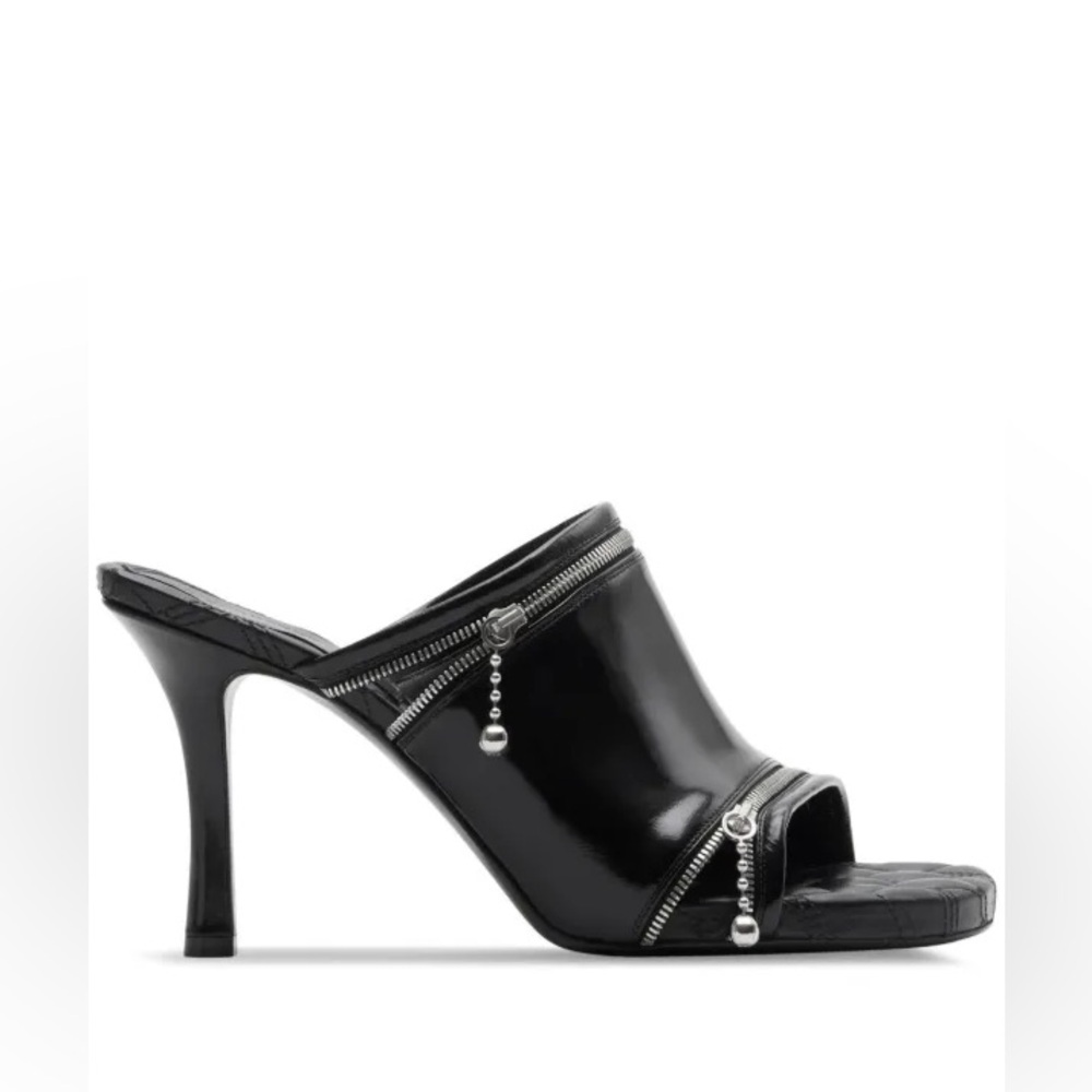 Burberry New Slip On Heels Sandal Leather Zipper-Detailed Size 35.5 $1190